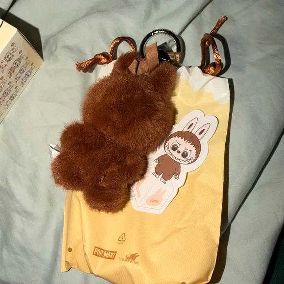 Labubu Pin For Love - L- “Love ” - Picture 6 of 8